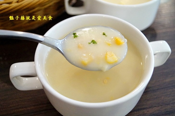 【Casamia義式餐廳】新竹異國美食．德國豬腳雙人套餐飽足又滿足．溫馨小館的美味幸福時光