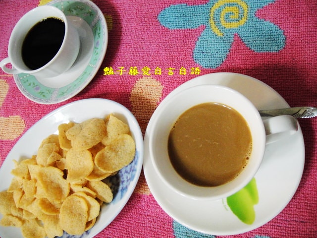 茶點零食＆綠森林米奇熊。泰國MANORA蝦餅+越南G7黑咖啡、三合一咖啡【豔子藤美食嚐鮮試吃報告】