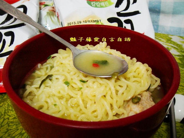 煮食麵點＆綠森林米奇熊韓國朴有天Kiss雞絲麵+Paldo咕咕麵【豔子藤美食嚐鮮試吃報告】
