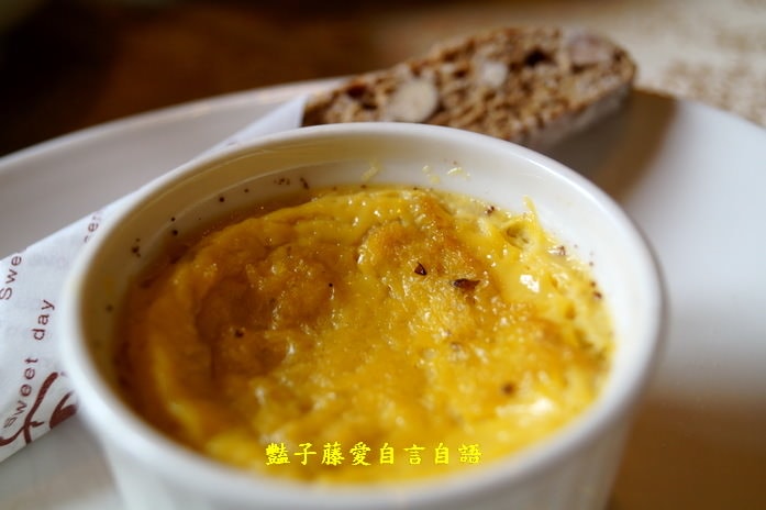 虎尾生機廚房．日式建築吃歐式素食自助餐【豔子藤就是愛美食】