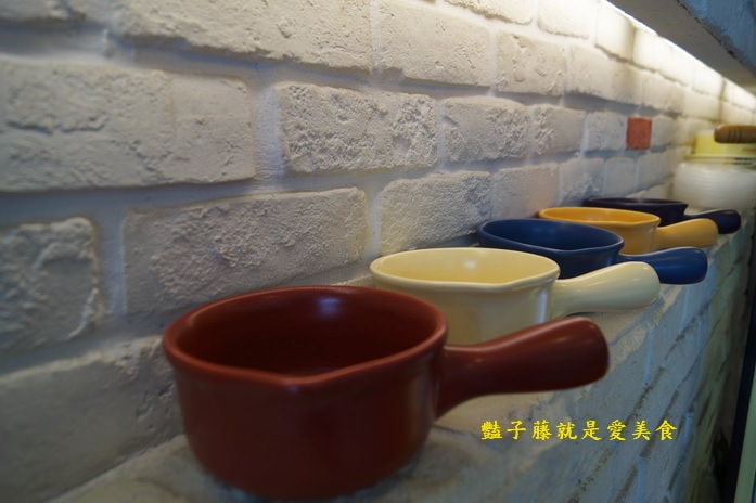 台中北平路美食．加湯專賣好湯．奶油起司焗烤麵包彈好食【豔子藤就是愛美食】