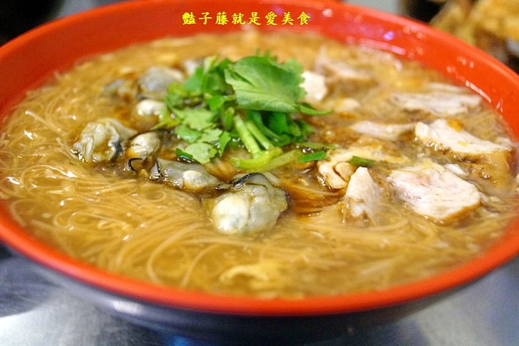 【台香麻辣大腸蚵仔麵線】台中西屯30年代傳統小吃.祖傳藥燉排骨.地瓜碰芋圓.古早味冬瓜茶配香雞排花枝丸
