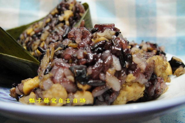 煮食麵點＆花東粽穀。十穀元氣粽黃金起司粽龍粽禮盒【豔子藤美食嚐鮮試吃報告】