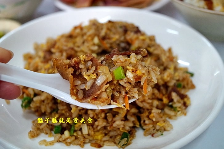 【大雅正統魷魚羹羊肉羮】台中大雅在地小吃．食尚玩家報導台灣小吃．羊肉炒飯與魷魚羹和肉角飯是人氣招牌