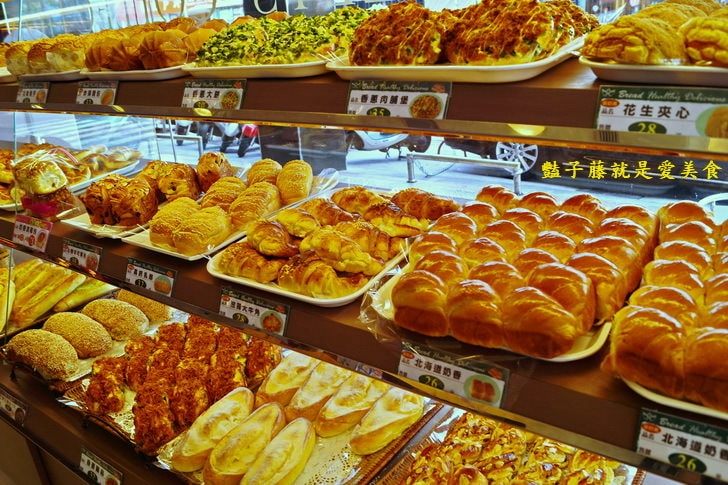 【麥仕佳專業烘焙坊】在地風味招牌純芋泥蛋糕．美食網路票選．熱門團購美食．轉角遇見幸福的麵包店