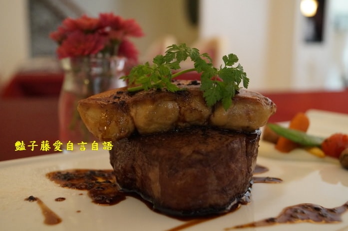 羅西亞牛排相約情人節餐廳．台中夏蒙法式小館【豔子藤就是愛美食】