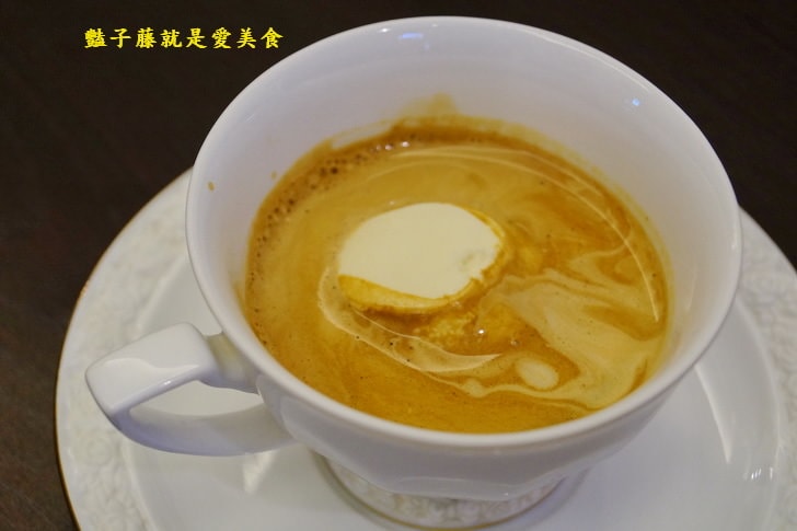 【甜忌廉】台中下午茶．香港師傅甜點店．巷弄隱藏的幸福甜心．豔子藤就是愛美食