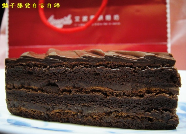 甜食糕點＆艾波索烘焙坊。魔術黑金磚巧克力的濃情蜜意【豔子藤美食嚐鮮試吃報告】(感謝推薦～登上愛合購精選文章)