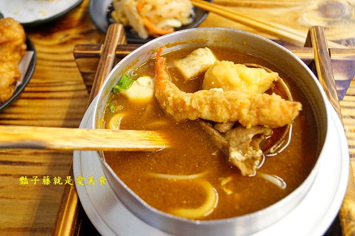 【焱鬼鍋燒專門店】嘉義美食.日式鍋燒意麵.老宅復古風.咖哩烏龍麵熱氣蒸騰.雞唐揚廣島牡蠣平價好吃