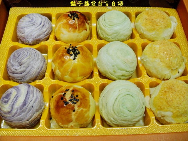 中秋節月餅怎能不吃蛋黃酥．丹尼思烘焙坊【豔子藤就是愛美食】