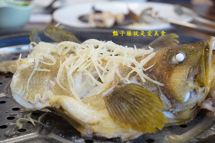 【蒸龍宴】台中大雅美食海鮮餐廳.秋蟹肥美.波士頓龍蝦鮮甜彈牙.精華粥底人間美味.蒸氣養生海鮮館.蒸食好料理