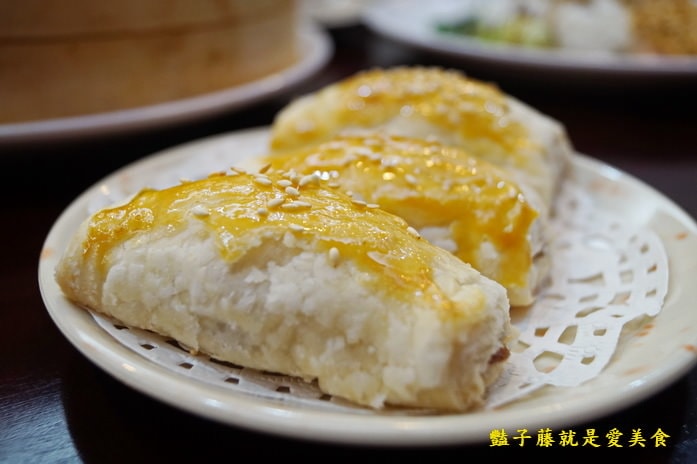 鑫旺角茶餐廳．台中北平路美食．香茜牛肉腸粉好吃推薦．鬼馬炒飯很厲害【豔子藤就是愛美食】