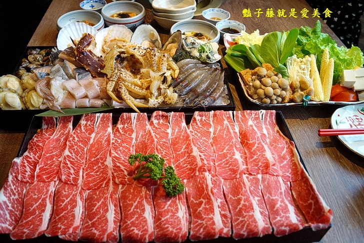 【鮨樂海鮮市場】台中日式超市.海裡游的陸上跑的都在海陸火鍋.粥底精華鮮味雜炊怎麼就這麼好吃啊
