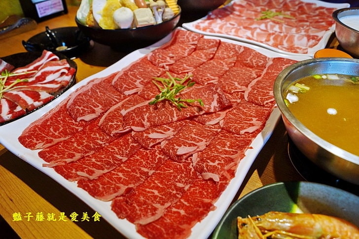 【肉多多火鍋】台中暴龍級火鍋第一品牌.挑戰肉食主義者大胃王.噶瑪蘭盤克夏優選豚美味意難忘／豔子藤