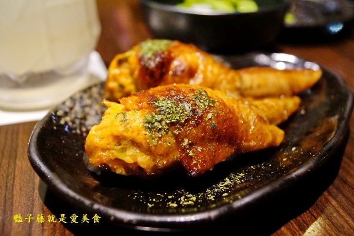 【新竹城隍廟美食】新竹Moibon炭火串燒．日式居酒屋也有好吃的美式炭烤沙朗牛排．甜點日式烤麻糬燒完美必點