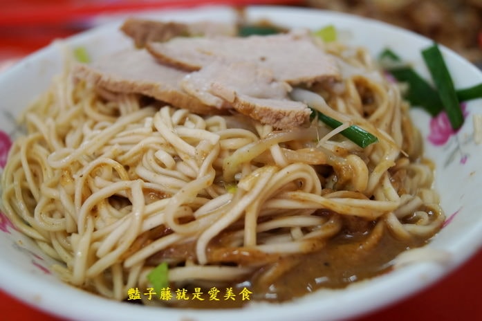 哈瑪星廟口正老牌汕頭麵．高雄代天宮廟邊在地小吃【豔子藤就是愛美食】登上聯合新聞網首頁