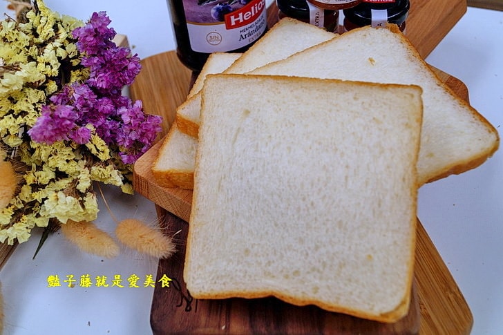 【品麵包】台中吐司專賣店.早晨六點半.中部最早出爐的完熟吐司.愛上吐司.50種吐司.日系歐式麵包細細品味