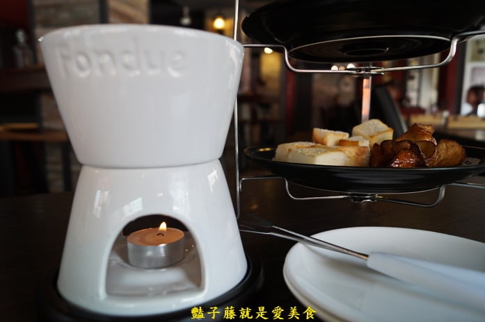 【彰化員林火車站美食】原覺咖啡．沒有湯的瑞士起司鍋．豔子藤就是愛美食
