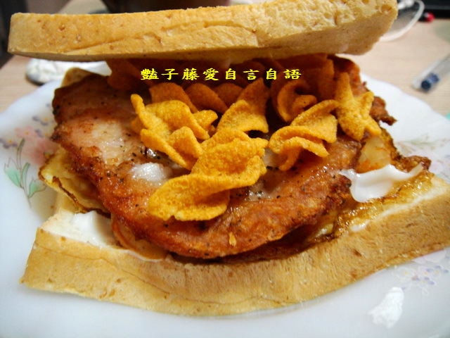 可樂果陽光咖哩豬排肉蛋吐司創意新吃法【豔子藤美食嚐鮮試吃報告】