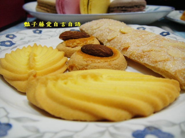 甜食糕點＆金格法式馬卡龍彌月禮盒。尊寵我的小寶貝雙層禮盒【豔子藤美食嚐鮮試吃報告】