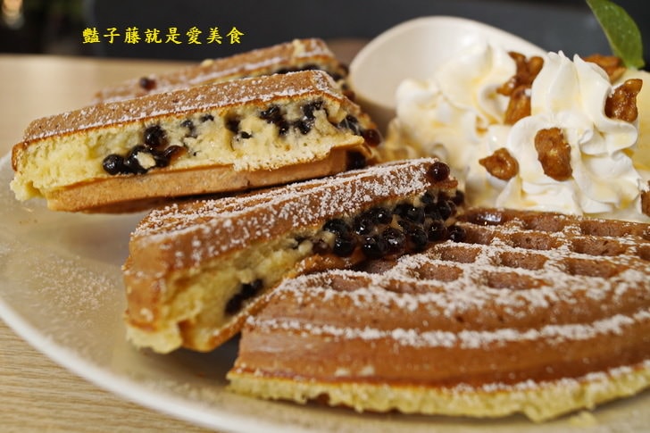 【光蠟樹喫茶館】台中下午茶.QQ珍珠冰淇淋鬆餅.丹麥金磚吐司.奶蓋綠茶.抹茶綠拿鐵.豔子藤美食地圖