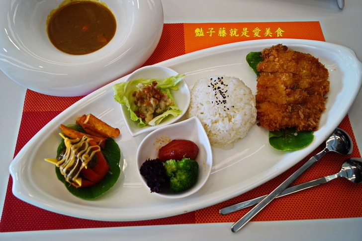 幸福好食咖啡Homecafe．美食料理法式香料雞腿排與人間有愛流浪動物認養餐廳