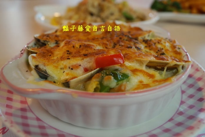 熾天使Kitty主題餐廳．一中街商圈紅樓卡哇伊【豔子藤就是愛美食】