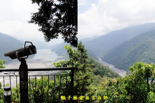 南投景觀餐廳&塔洛彎。烤得香噴噴的擺夷甕仔雞【豔子藤就是愛美食】感謝推薦登上聯合新聞網首頁
