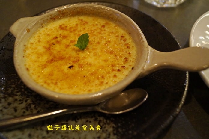 台中異國美食．昨日花卷跨界料理．血汗捏造牛肉堡招牌花卷好食【豔子藤就是愛美食】