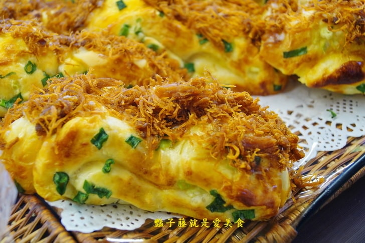 【麥仕佳專業烘焙坊】在地風味招牌純芋泥蛋糕．美食網路票選．熱門團購美食．轉角遇見幸福的麵包店