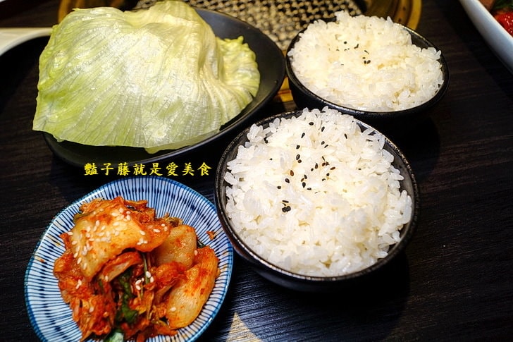 【Nikuniku肉肉燒肉五權西店】台中燒肉.1680豚肉雙人套餐.伊比利豬.松阪豬.海鮮干貝大草蝦.北谷櫻桃鴨幸福饗宴