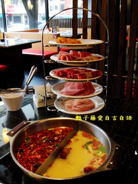 台中鍋物料理＆小蒙牛頂級麻辣養生鍋。杯裝哈根達斯吃到飽【豔子藤就是愛美食】登上聯合新聞網首頁