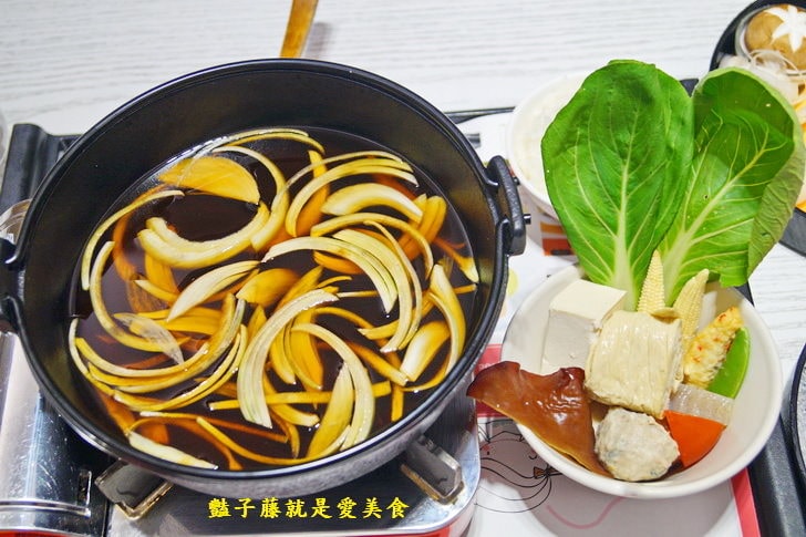 【台中梨子咖啡館】臺中音樂美食餐廳.碳烤頂級肋眼牛排.酥烤德國豬腳.關東風壽喜燒.崇德店得饗主宴