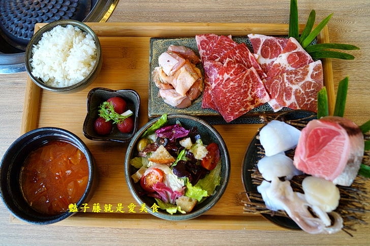 【義燒肉】新竹金山街美食.老爸現撈.岳父用心.義式日式創意商業午餐.甜點比利時蜂鳥冰淇淋與阿芋伯遊泰國