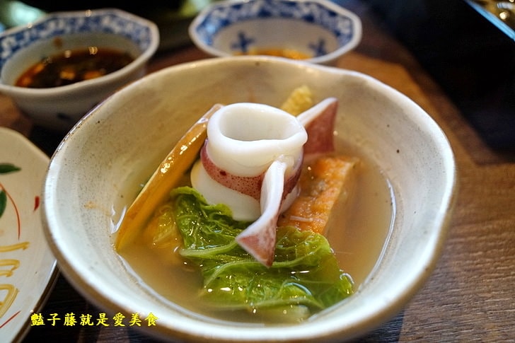 【鮨樂海鮮市場】台中日式超市.海裡游的陸上跑的都在海陸火鍋.粥底精華鮮味雜炊怎麼就這麼好吃啊