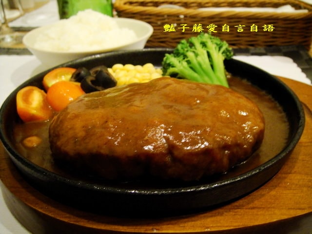 Demi House日式洋食館．超強手工漢堡排+起司豬排咖哩蛋包飯【豔子藤就是愛美食】