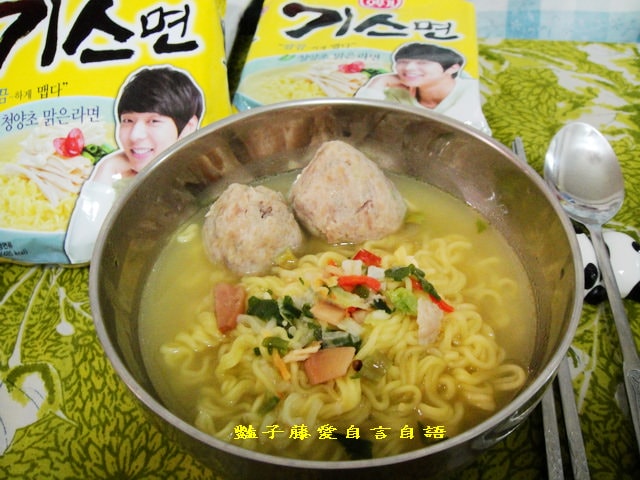 煮食麵點＆綠森林米奇熊韓國朴有天Kiss雞絲麵+Paldo咕咕麵【豔子藤美食嚐鮮試吃報告】