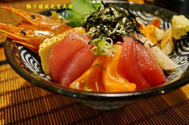 【大叔丼食．和食丼物】新竹日式料理.巷弄裡的好吃丼飯.大叔秘製犇牛丼.豪華版大叔將軍丼