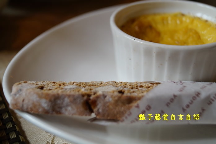 虎尾生機廚房．日式建築吃歐式素食自助餐【豔子藤就是愛美食】