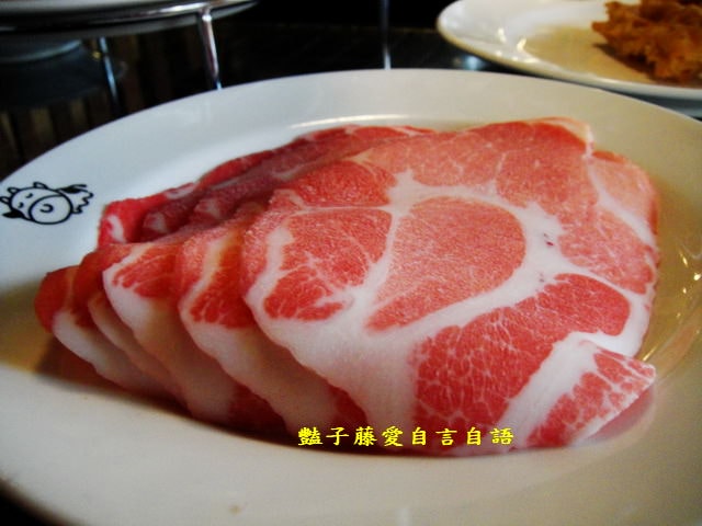 台中鍋物料理＆小蒙牛頂級麻辣養生鍋。杯裝哈根達斯吃到飽【豔子藤就是愛美食】登上聯合新聞網首頁