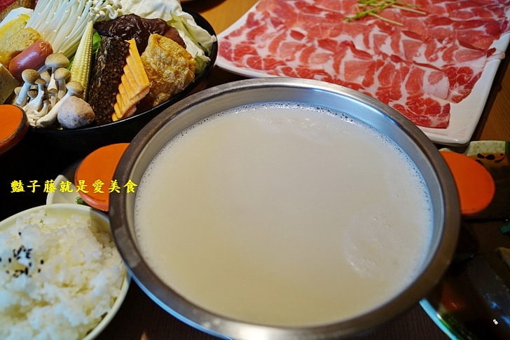 【肉多多火鍋】台中暴龍級火鍋第一品牌.挑戰肉食主義者大胃王.噶瑪蘭盤克夏優選豚美味意難忘／豔子藤