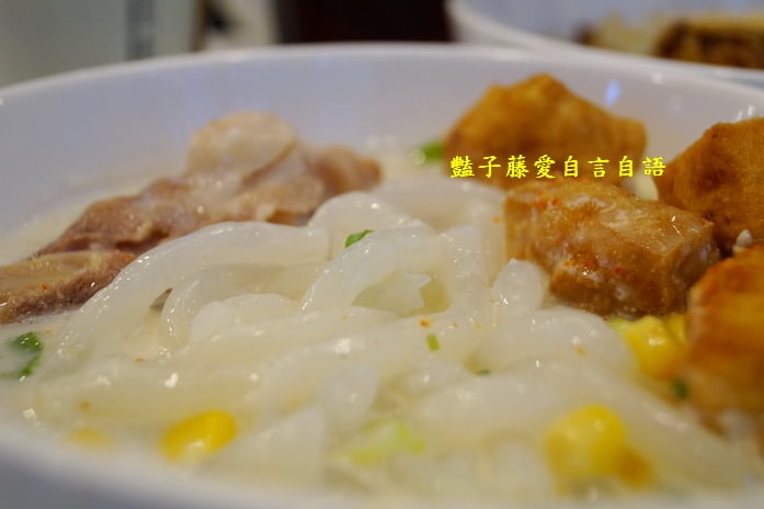 台中平價美食牛肉丼飯．凱撒盒子史上最Q起司米烏龍麵必吃推薦【豔子藤就是愛美食】