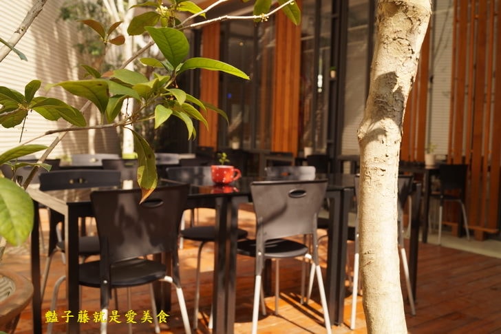 【光蠟樹喫茶館】台中下午茶.QQ珍珠冰淇淋鬆餅.丹麥金磚吐司.奶蓋綠茶.抹茶綠拿鐵.豔子藤美食地圖