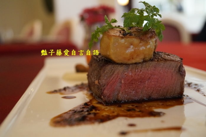 羅西亞牛排相約情人節餐廳．台中夏蒙法式小館【豔子藤就是愛美食】