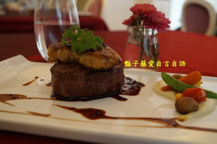 羅西亞牛排相約情人節餐廳．台中夏蒙法式小館【豔子藤就是愛美食】