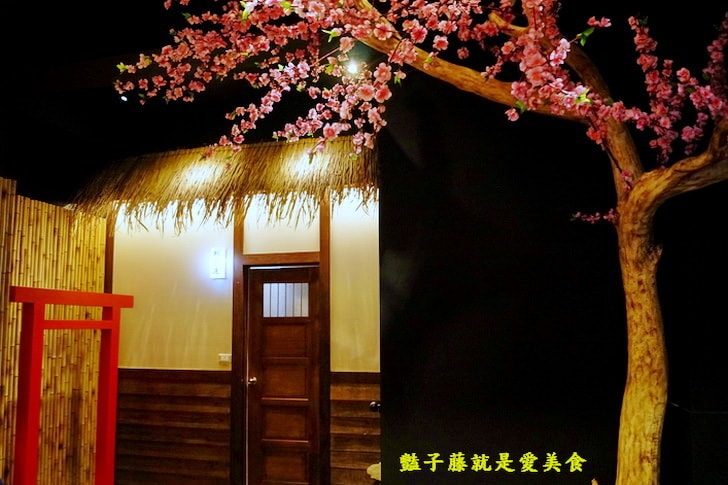 【焱鬼鍋燒專門店】嘉義火車站美食.焱鬼傳說唐揚雞和自製泡菜很厲害.仁愛二番店.豔子藤美食地圖