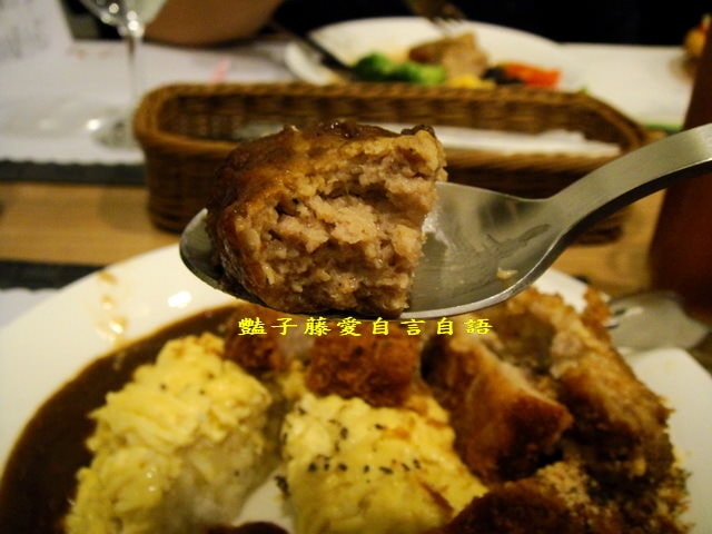 Demi House日式洋食館．超強手工漢堡排+起司豬排咖哩蛋包飯【豔子藤就是愛美食】