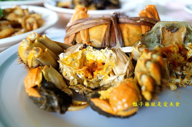 【慶東大閘蟹生態農場】秋蟹肥美.品嚐大閘蟹最佳賞味期.古早味爌肉肥嫩瘦Ｑ農家菜.兔兔天竺鼠可愛動物區