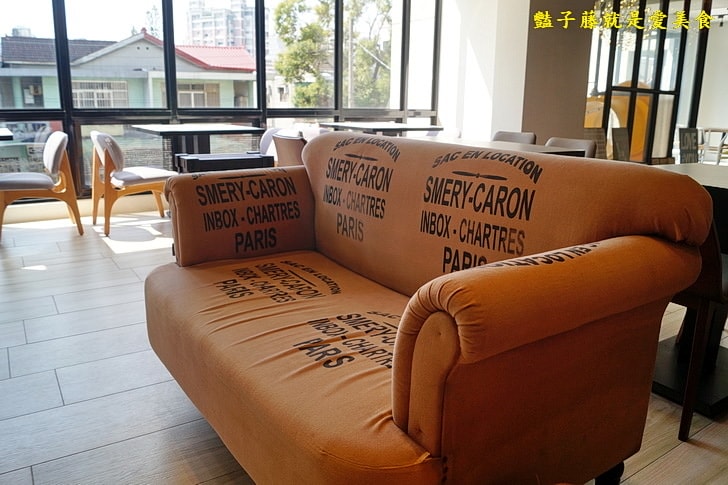 【小樂圓和洋餐食】台中親子餐廳.關東煮與牛小排和風壽喜鍋.庭院大沙池.旋轉透明溜滑梯.好吃好玩