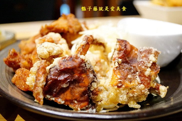 【光蠟樹喫茶館】酥炸軟殼蟹日式人氣招牌．壽喜松阪超下飯料理．香蕉巧克力冰淇淋金磚好吃到不行